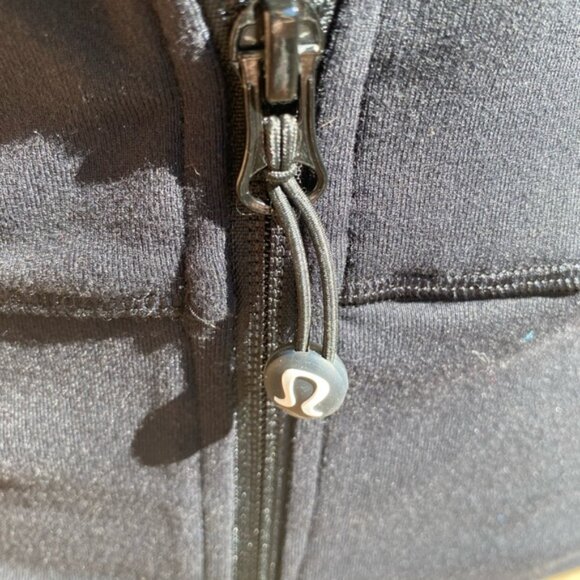 Lululemon Black Stretchy Full-Zip Hooded Jacket w/Thumbholes Size 4 Preowned - Picture 11 of 12